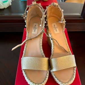 Valentino wedges - skin color.